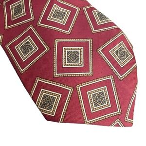 Hunting Horn Classics Tie Men's‎ 100% Silk Made in Italy Burgundy Geometric